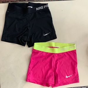 Nike pro spandex shorts size M (2)